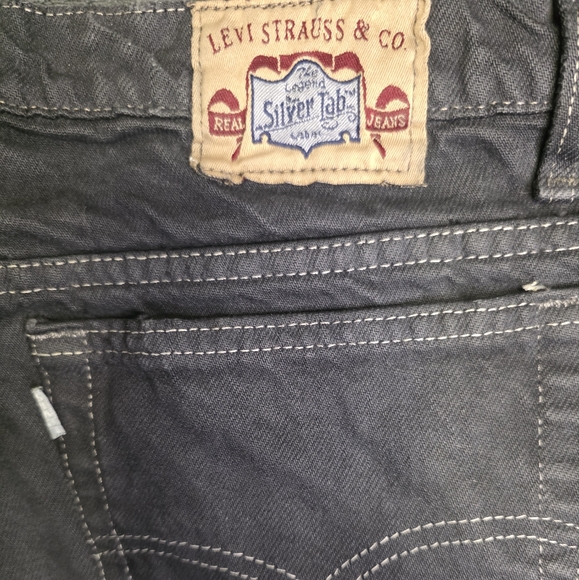 Vintage Levis Silver Tab Made In The U.S.A Y2K Jeans. Baggy, Distressed 34x32 - Picture 7 of 15